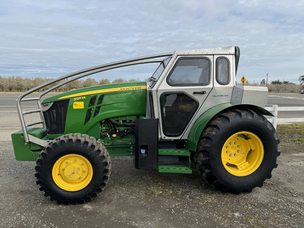 2021 John Deere 5125ML Tractor 2021 John Deere 5125ML Tractor